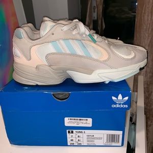 Adidas Originals yung-1